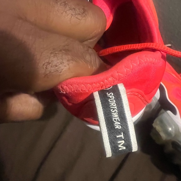 Nike Air Vapormax Plus Bright Crimson 2018 fits women size 12 or men 10.5 - Picture 5 of 11